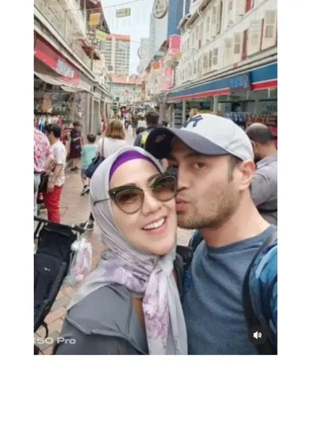 Sempat Dikira Hamil, Ini 7 Potret Mesra Venna Melinda dan Ferry Irawan