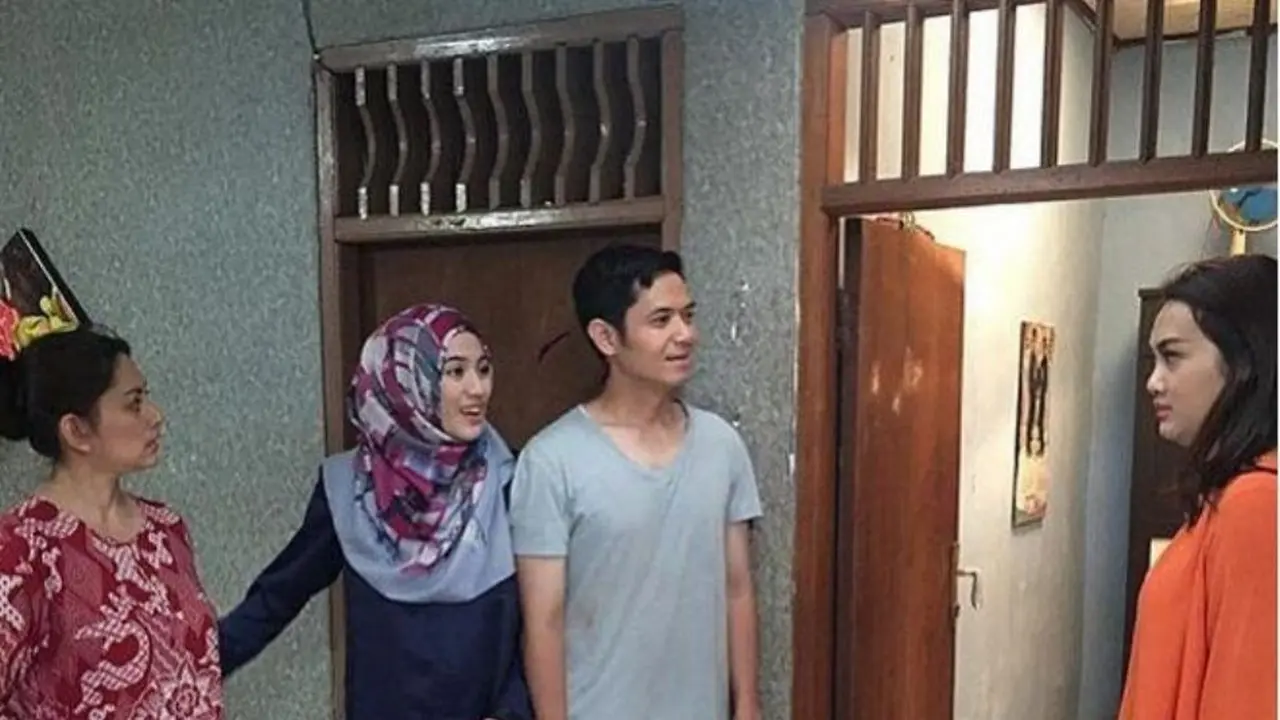 Sinetron Gali Lobang Tutup Lobang