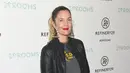 Beberapa hari yang lalu Drew Barrymore luncurkan produk winenya yang bernama 'Barrymore' di acara Peeble Beach Food&Wine, California, Sabtu (2/04/16). (AFP/Bintang.com)