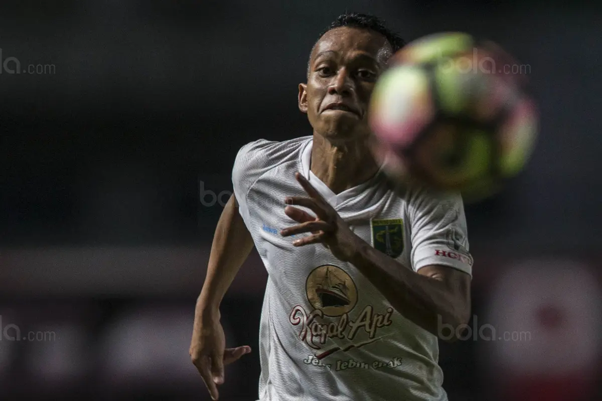 FOTO: Irfan Jaya, Pemain Terbaik yang Jadi Masa Depan Persebaya