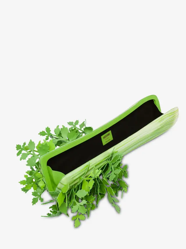 6 Potret Koleksi Tas Nyentrik Moschino, dari Tas Seledri Rp70 Juta hingga Tas Roti Baguette Rp18 Juta