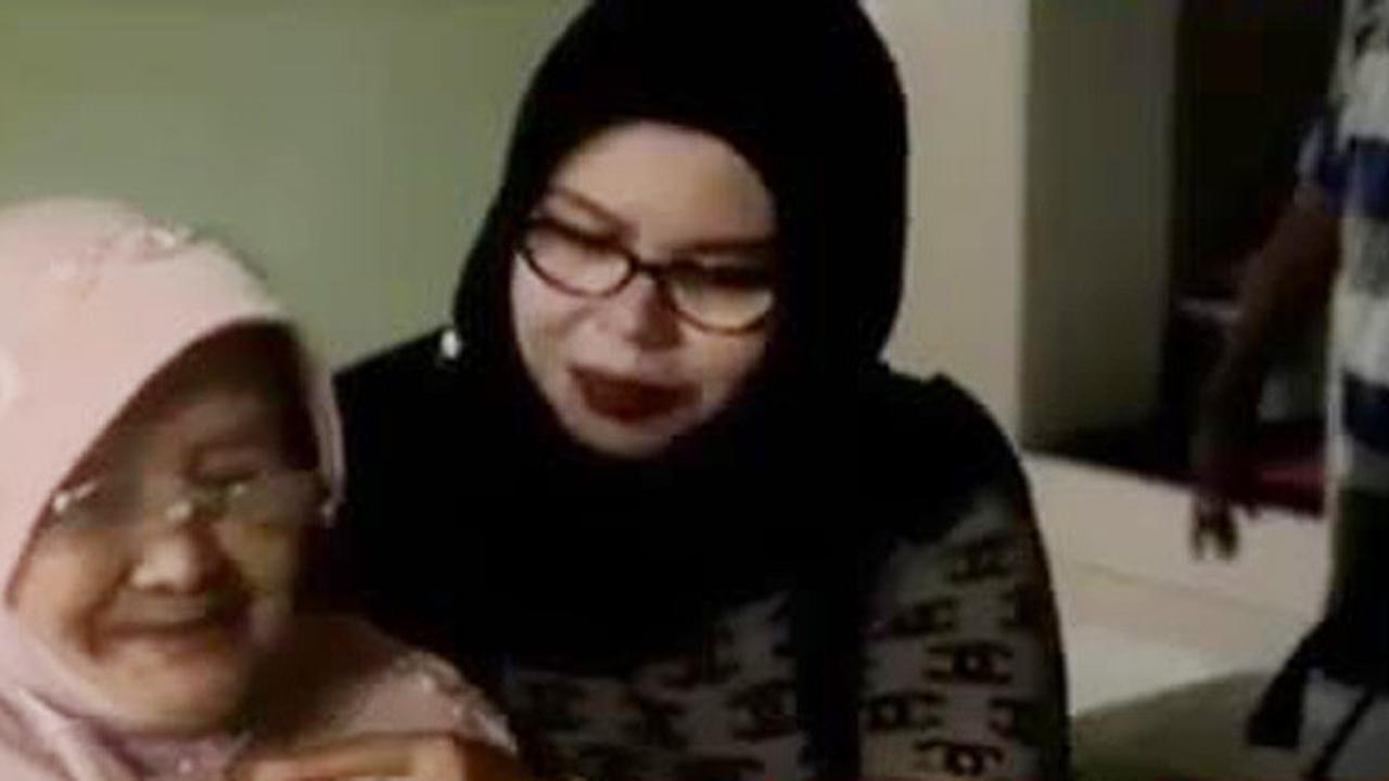  Simpati Untuk Siti Rokayah