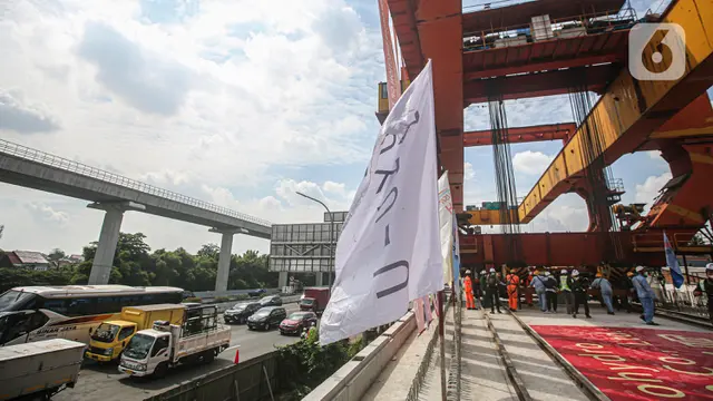 FOTO: Pemasangan Girder Box Casting Yard 1 Kereta Cepat Jakarta - Bandung Selesai