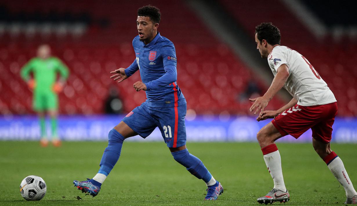 Jadon Sancho (RW) - Pemain Timnas Inggris ini tercatat memiliki nilai banderol berkisar 100 juta Euro menurut Transfermarkt. Sancho akan mengisi sayap kiri starting eleven pemain berbanderol tinggi di Euro 2020 (Euro 2021) tersebut. (Foto: AFP/Pool/Nick Potts)