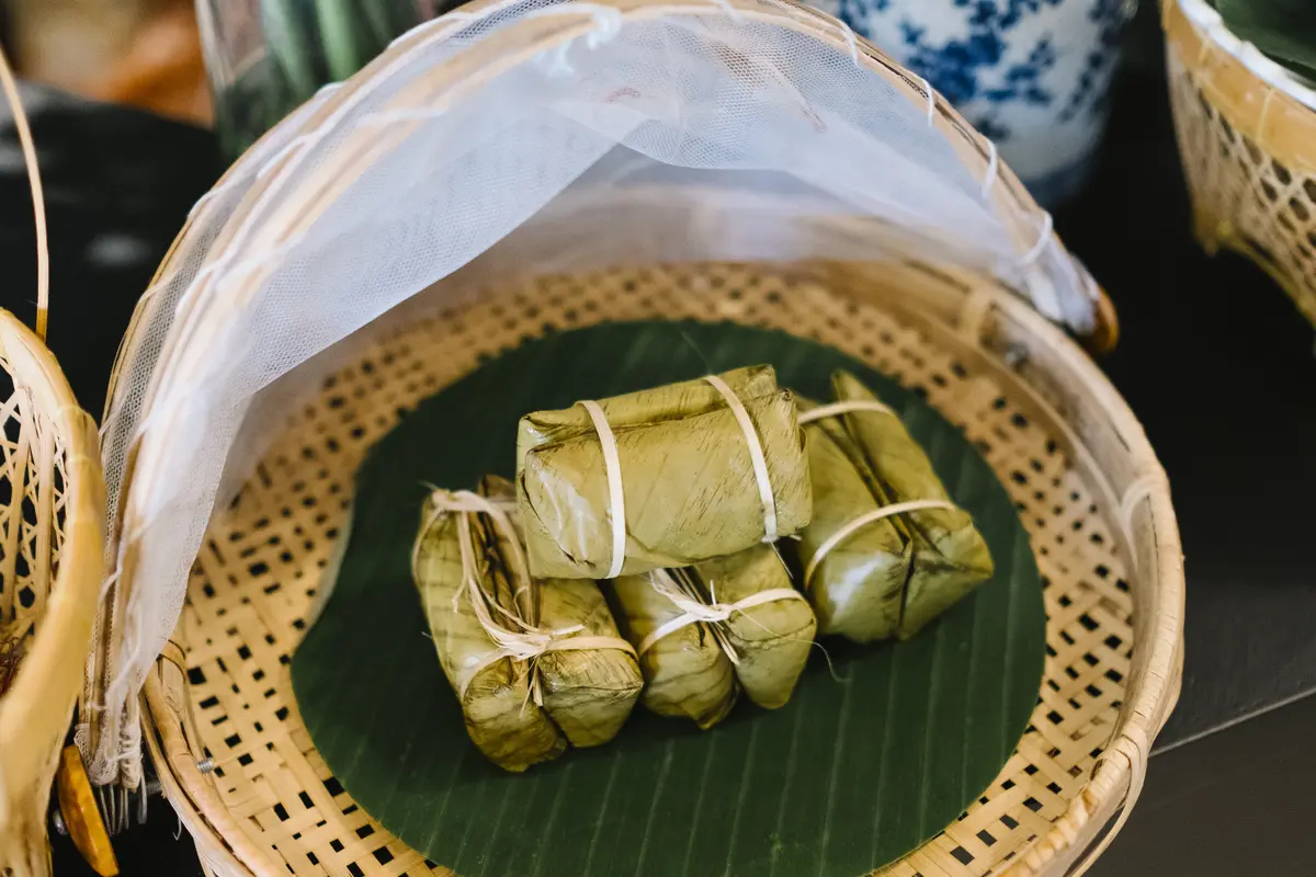 resep lepet ketan daun pisang