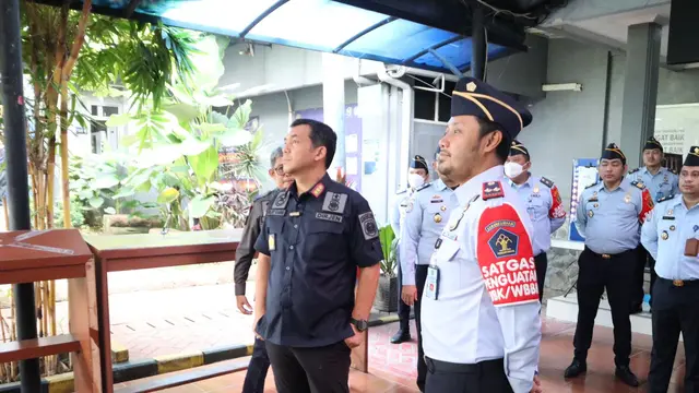 Direktur Jenderal Imigrasi, Silmy Karim, meninjau peningkatan fasilitas pada Kantor Imigrasi Kelas I Non TPI Tangerang, Kamis (27/03/2023)