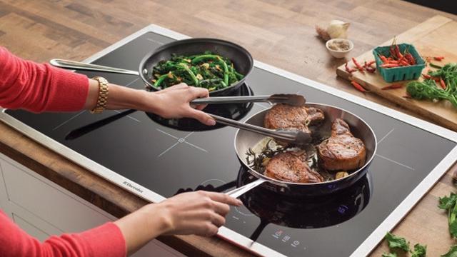 Tinggal di Apartemen, Enaknya Pakai Kompor Induksi atau Kompor Listrik?