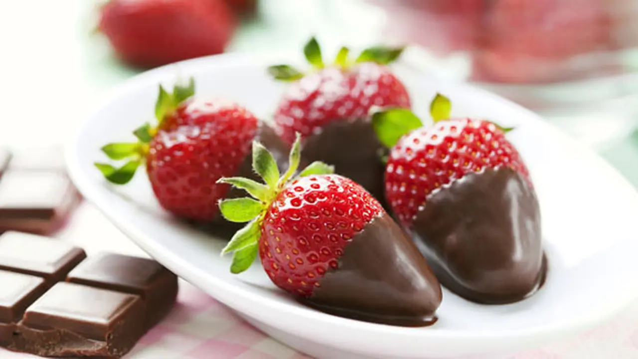 (c) shutterstock
