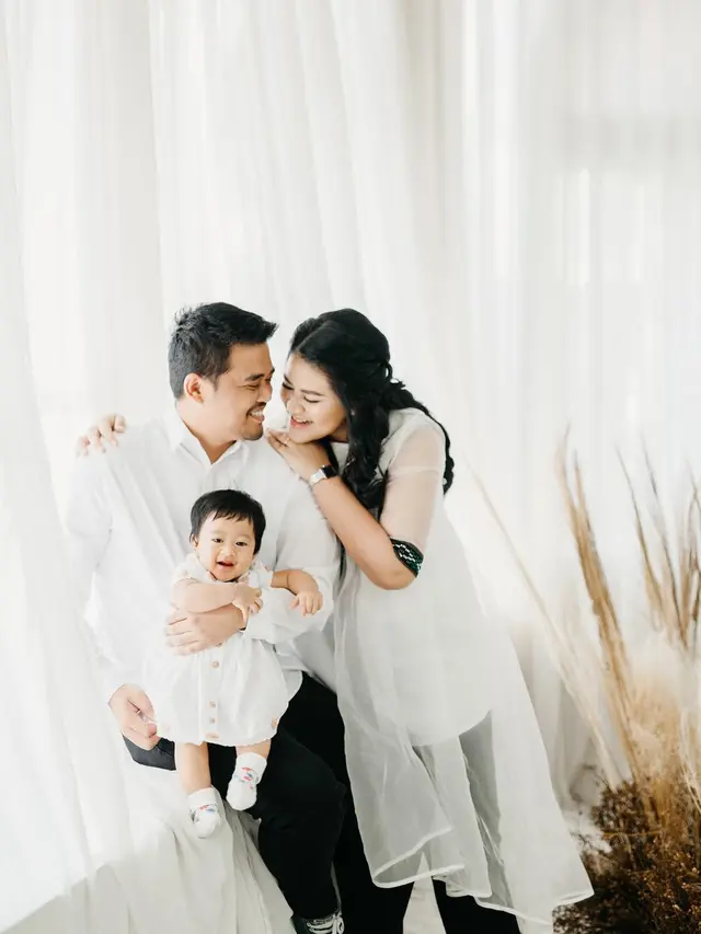 Momen Bahagia Kahiyang Ayu dan Sedah Mirah Saat Lakukan Pemotretan