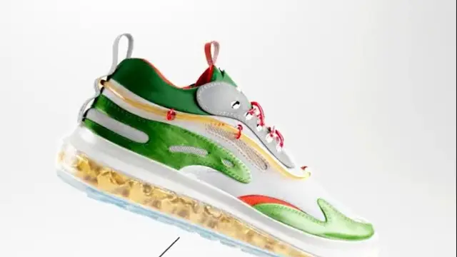 Heinekicks, sepatunya dengan warna botol Heineken berisi bir merek tersebut, memiliki nuansa hijau, perak dan merah. (Twitter/@Heineken)