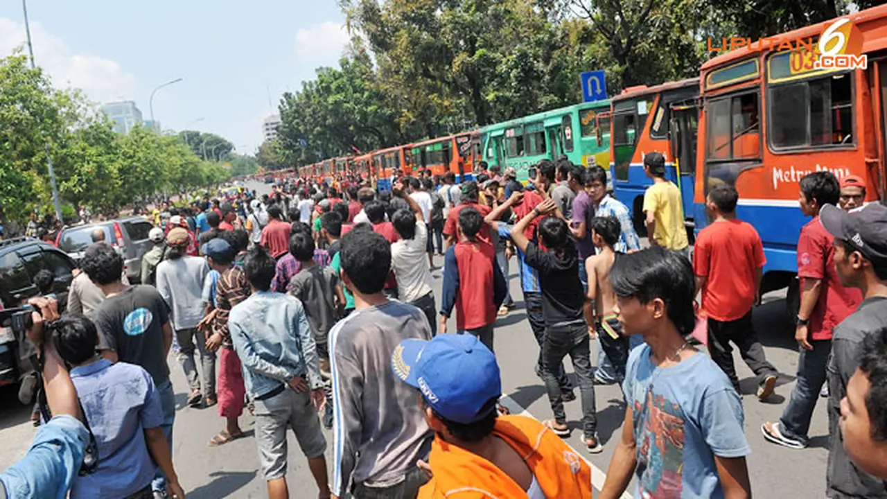 demo-metromini-130829c.jpg
