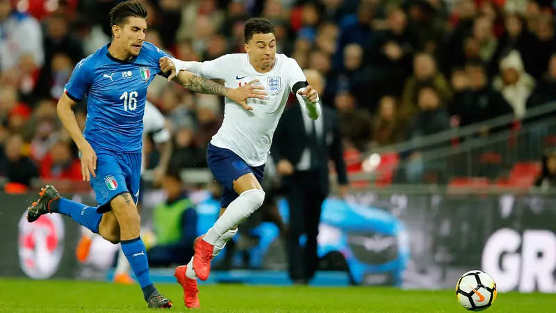 Italia Tahan Inggris di Stadion Wembley