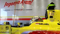 Pebalap Jagonya Ayam Campos Racing, Sean Gelael, saat akan beraksi pada hari pertama tes pramusim kedua GP2 Series 2016 di Sirkuit Jerez, Spanyol, Selasa (29/3/2016). (Twitter)