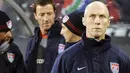 Pelatih AS, Bob Bradley dalam pertandingan Piala Konfederasi menghadapi Spanyol pada 24 Juni 2009 di Freet State stadium, Bloemfontein. Spanyol kalah 2-0. AFP PHOTO/PIERRE-PHILIPPE MARCOU