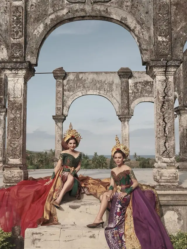 7 Potret Kompak Ashanty dan Aurel Hermansyah Pakai Kebaya Bali, Disebut Bak Bidadari