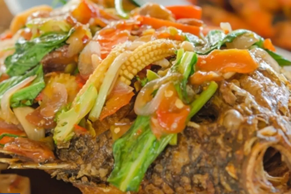 Menu Maksi: Ikan Mujair Goreng Saus Siram Asam Pedas
