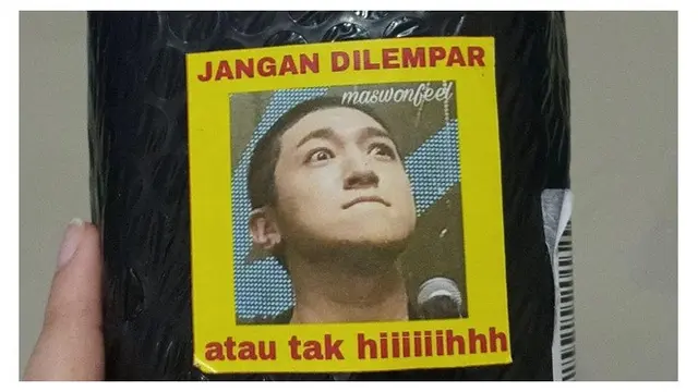 8 Imbauan Tulisan Paket Jangan Dibanting Ini Bikin Geleng Kepala