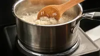7 Cara Masak Nasi di Panci agar Pulen dan Matang Sempurna, Mudah Dipraktikkan di Rumah