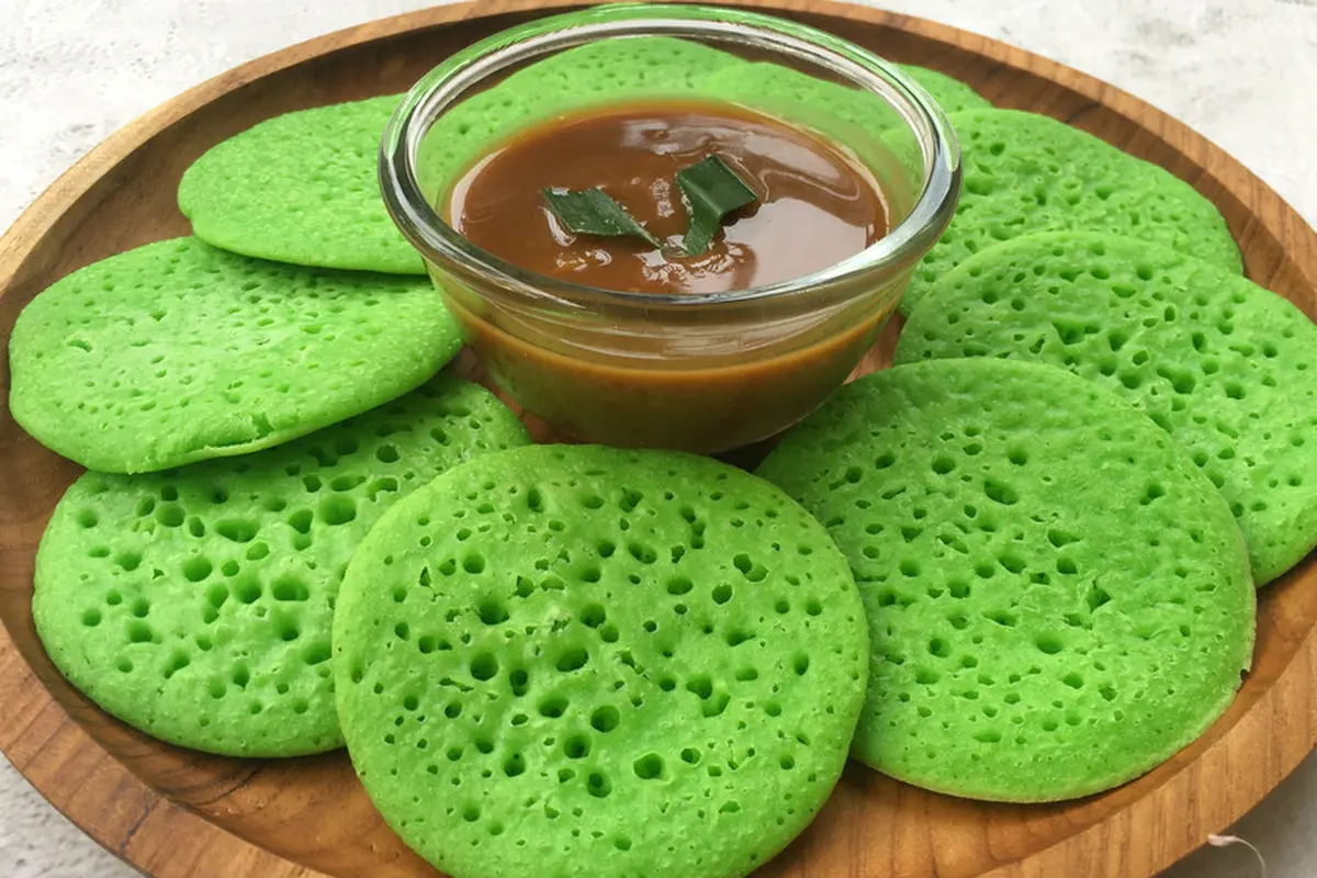 Serabi pandan kuah kinca