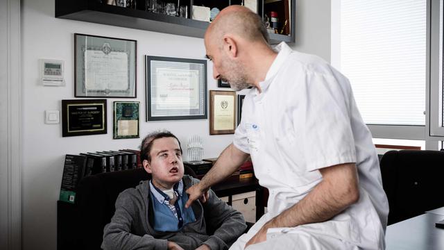 Transplantasi Wajah-Jerome Hamon