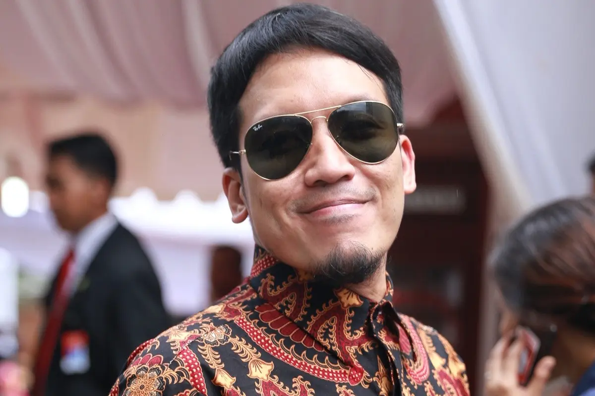 [Bintang] Desta