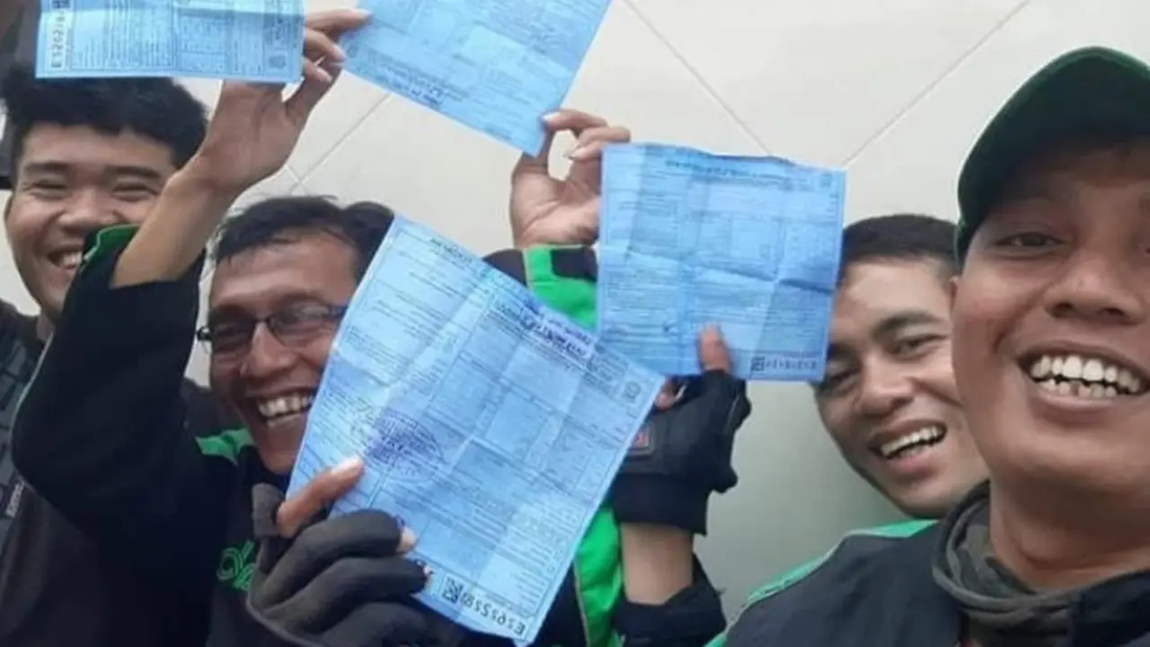 Kena Tilang, 6 Reaksi Driver Ojek Online Ini Malah Bikin Ngakak