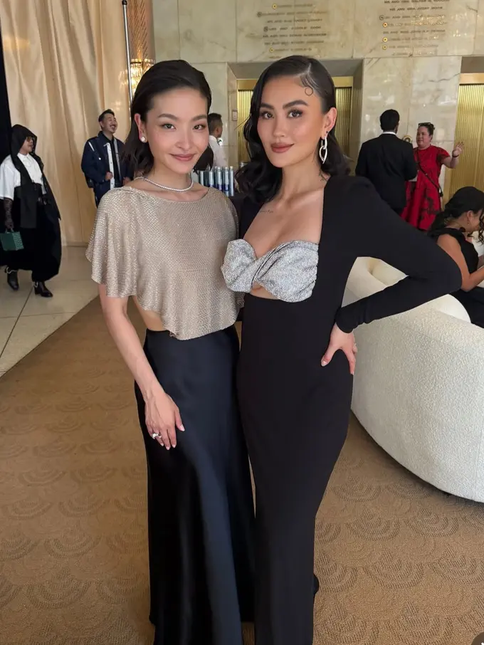 Gaya Elegan Agnez Mo di Gold Gala