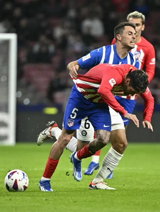 Sedangkan gol tunggal Deportivo Alaves disumbangkan oleh Ander Guevara (96’). (JAVIER SORIANO / AFP)