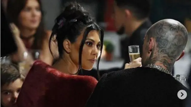 Penampilan Keluarga Jenner di Pesta Pernikahan Kourtney Kardashian dan Travis Barker