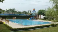 Selain membuat tubuh sehat, adanya kolam renang di sekitar perumahan bisa membuat meningkatkan nilai jual properti di Bekasi.