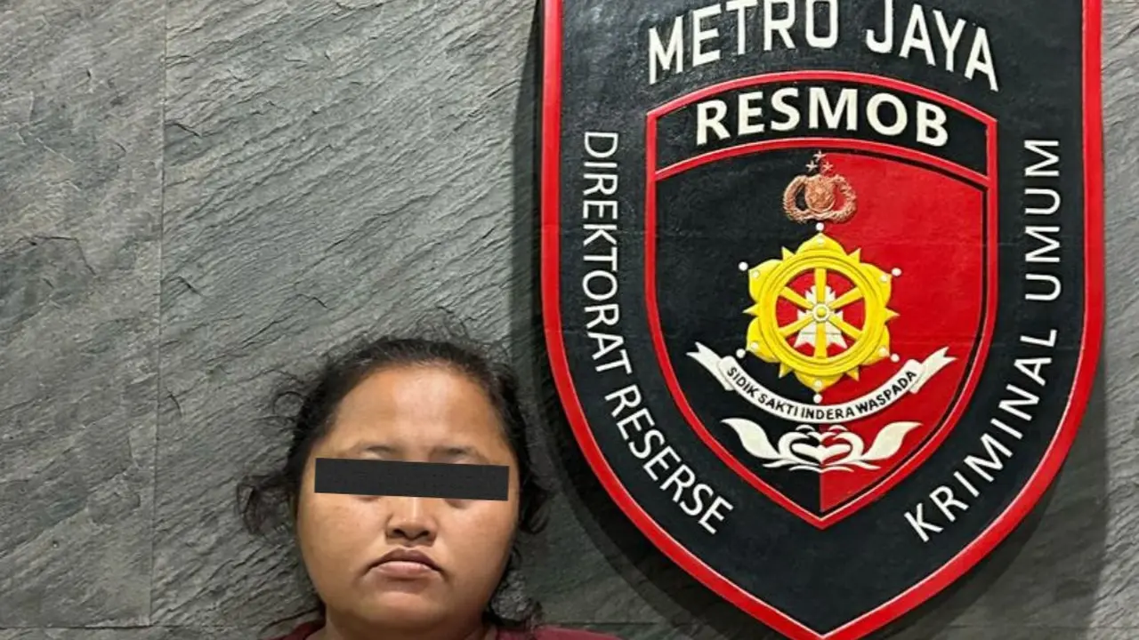 Polisi menangkap Asisten Rumah Tangga (ART) Rosita Kusumawati (32) yang membawa kabur emas 12 gram, uang Rp15 juta, dan 5.800 dolar Amerika milik majikannya.