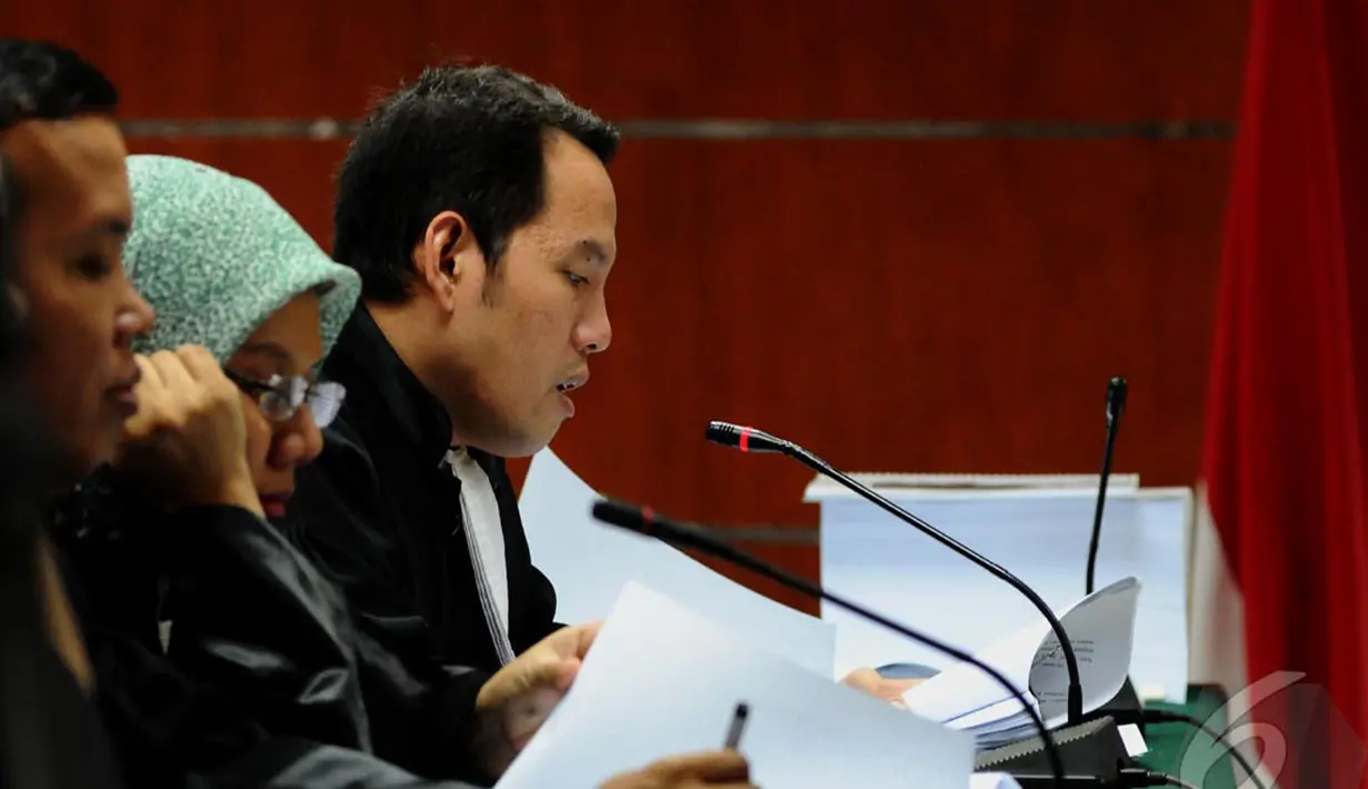 Jaksa penuntut umum membacakan tuntutannya kepada Anas Urbaningrum saat di Pengadilan Tipikor, Jakarta, Kamis (11/9/2014) (Liputan6.com/Andrian M Tunay)
