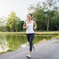 Kebiasaan sederhana yang mudah dilakukan setiap hari untuk menjaga kesehatan jantung dan menurunkan risiko henti jantung secara efektif. (Foto: tirachardz/Freepik)
