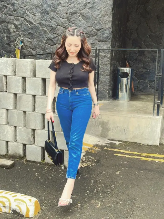 Ayu Aulia Tanpa Hijab