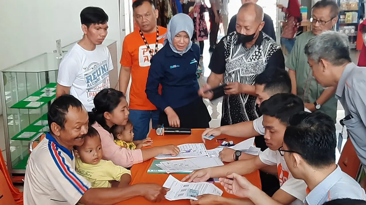 Penyerahan BPPS  di Kantor Pos Solo