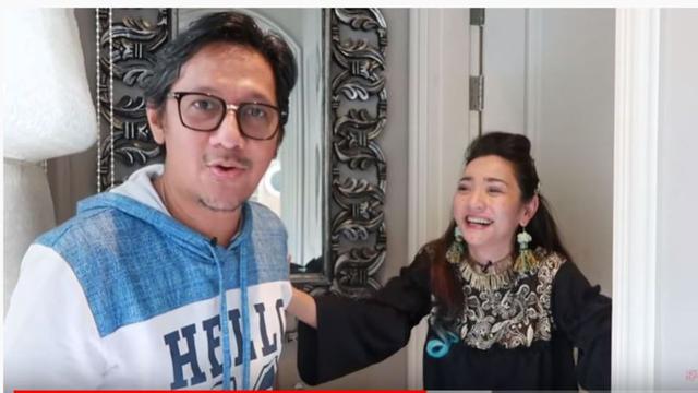 Andre Taulany Buka Bukaan Interior Kamar Mandi Di Rumah Dari Dinding Berlapis Marmer Sampai Ukuran Terbesar Lifestyle Liputan6 Com