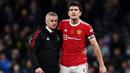 Harry Maguire - Sejak pulih dari cedera, Maguire kerap tampil mengecewakan. Dengan performanya yang seperti itu, Solskjaer seharusnya mempertimbangkan untuk mencadangkan sang kapten di laga Derby Manchester nanti. (AFP/Glyn Kirik)