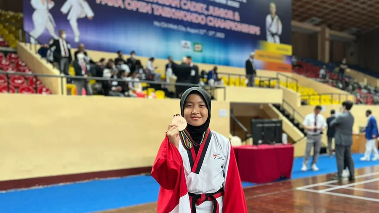 Keisha Aurelia Putri yang turun di Cadet Freestyle Individual Putri merebut medali perunggu