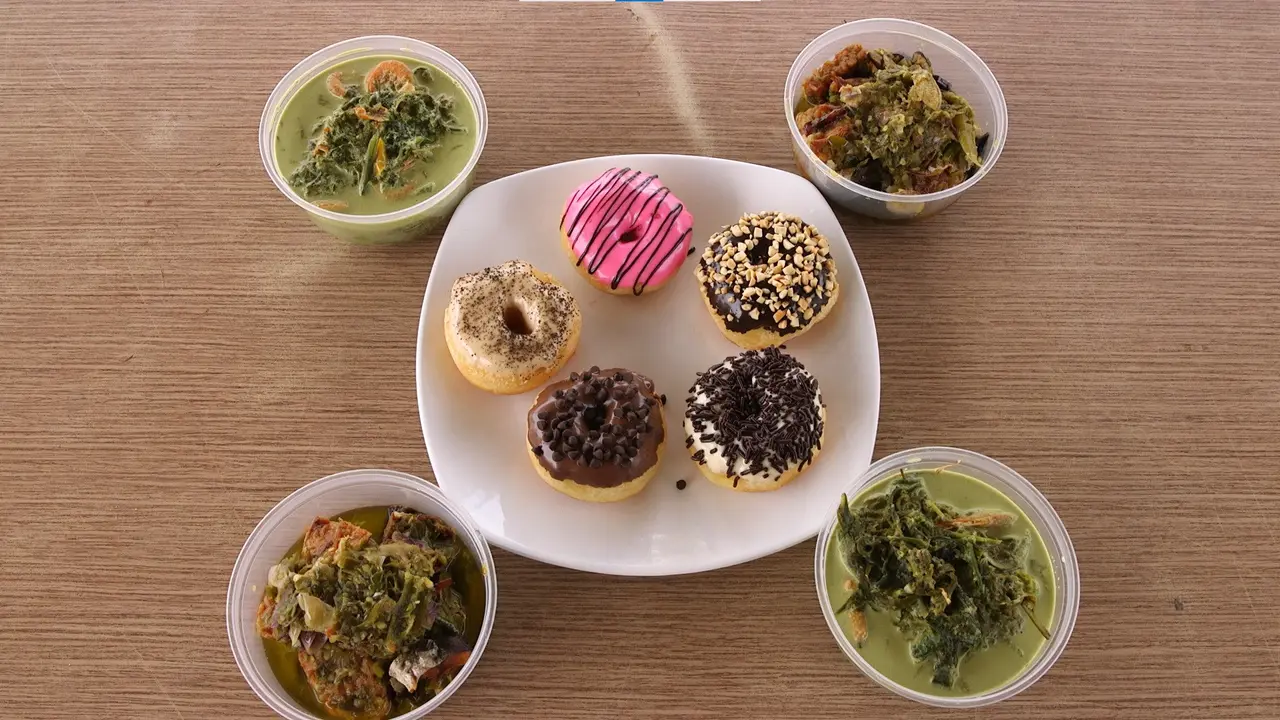 Donat dan Sambal Wika Aprilia