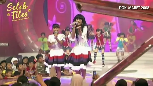 6 Potret Aksi Panggung Krisdayanti dan Aurel Hermansyah Sejak Dulu Hingga Kini