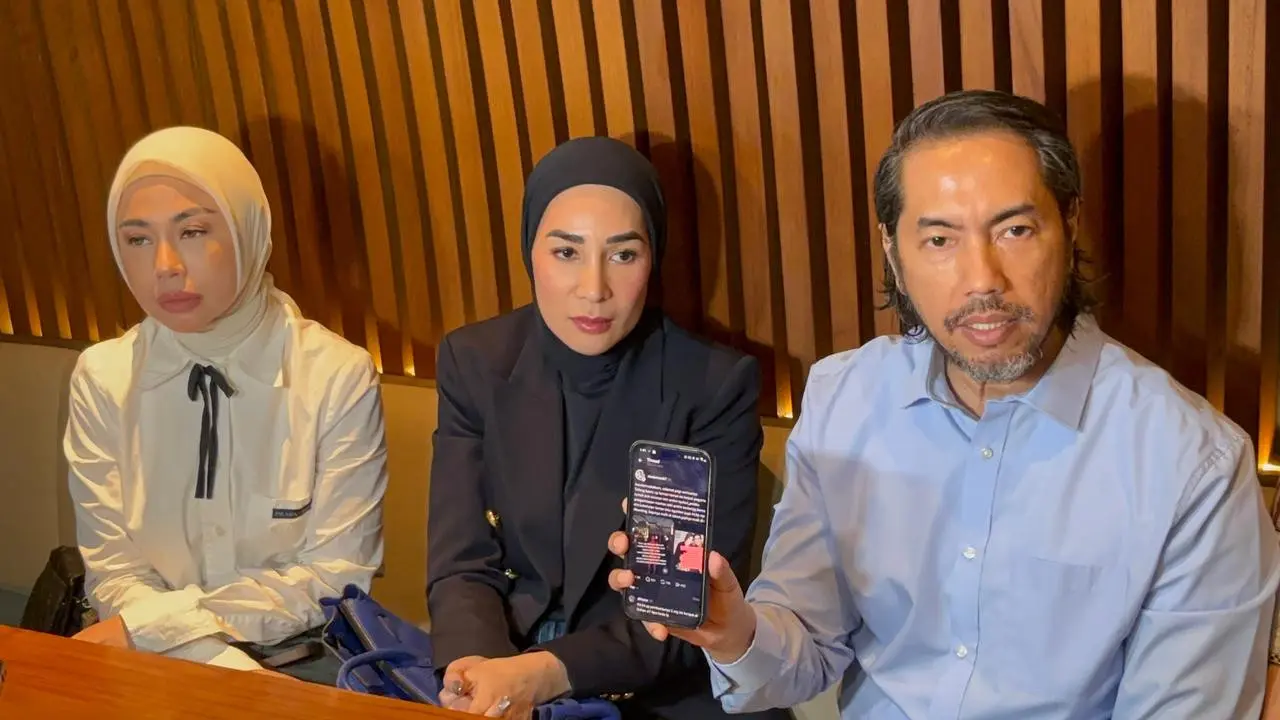 Erin Wartia Mantan Istri Andre Taulany dan kuasa hukumnya, Sunan Kalijaga. (M Altaf Jauhar/ Liputan6.com)