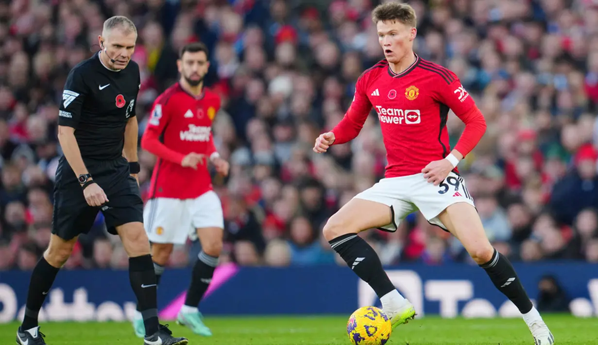 Manchester United akhirnya kembali ke jalur kemenangan. Setan Merah susah payah menjinakkan tamunya Luton Town 1-0 pada lanjutan Liga Inggris di Stadion Old Trafford. (AP Photo/Jon Super)