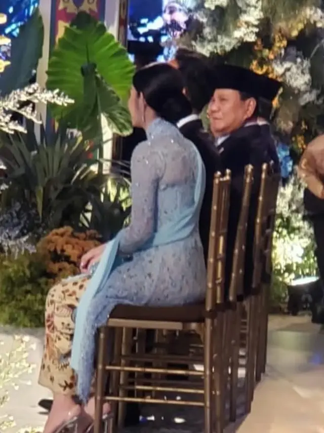 Tampilan Ibu Pejabat saat Kondangan ke Anak Akbar Tandjung.