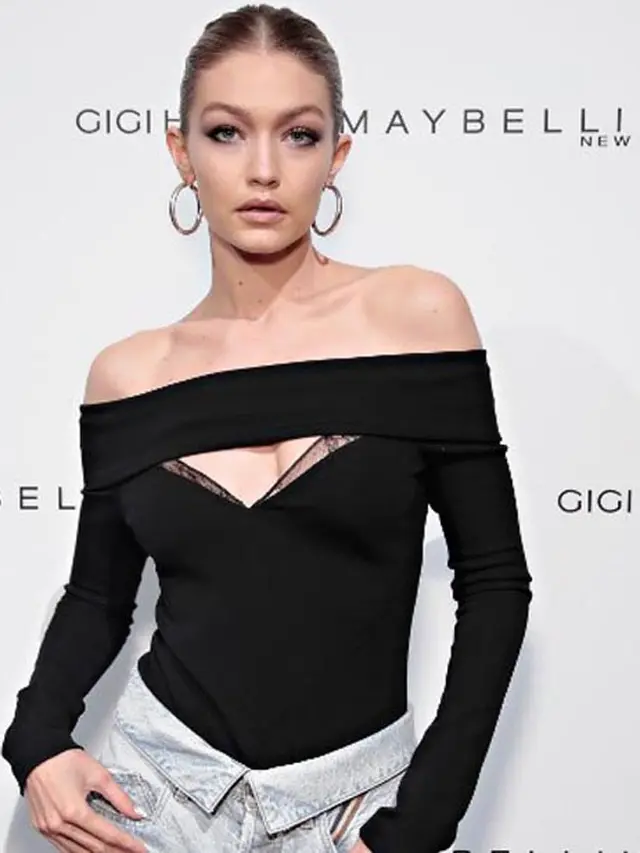[Bintang] Katy Perry dan Gigi Hadid
