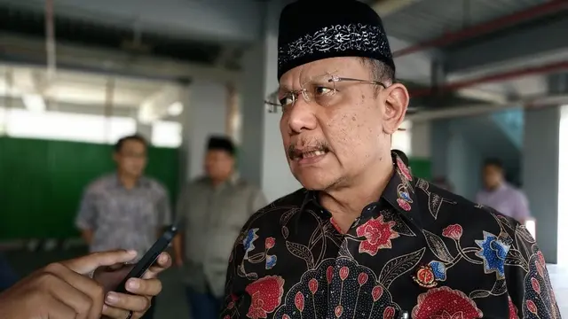 Kepala Kejaksaan Tinggi Sulawesi Selatan, Tarmizi target penentuan nasib penanganan kasus dugaan penyimpangan dana reses DPRD Makassar pekan depan (Liputan6.com/ Eka Hakim)