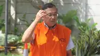 Wakil Direktur PT Sinar Mas Agro Resources and Technology Tbk atau SMART, Edy Saputra Suradja tiba di KPK, Jakarta, Senin (17/12). Edy diperiksa sebagai tersangka dugaan melakukan suap limbah sawit di Danau Sembuluh, Kalteng. (Merdeka.com/Dwi Narwoko)