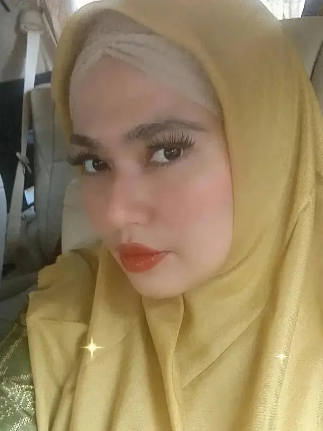 7 Potret Catherine Wilson yang Kini Mantap Berhijab, Gabung Kajian