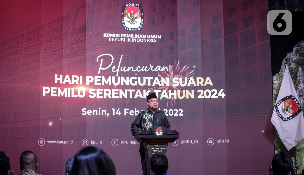 Ketua KPU RI Ilham Saputra memberikan sambutan saat peluncuran Hari Pemungutan Suara Pemilu Serentak Tahun 2024 di Gedung KPU, Jakarta, Senin (14/2/2022). KPU RI menetapkan Rabu 14 Februari 2024 sebagai hari dan tanggal untuk pemungutan suara pada Pemilu Serentak 2024. (Liputan6.com/Faizal Fanani)