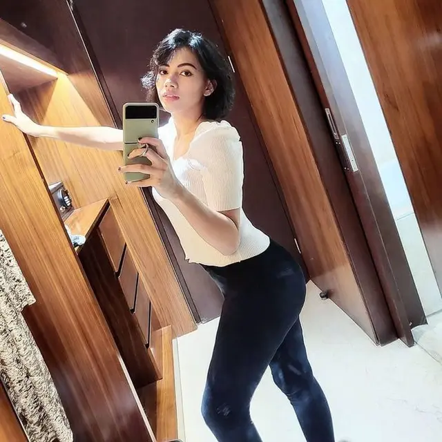 Pinggang Semakin Ramping, Ini 6 Potret Terkini Kezia Karamoy