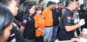 Kepolisian membeberkan barang bukti dan harga sabu yang dibeli Roro Fitria.